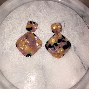 5/$25 Lavender, Black & Gold Square Earrings